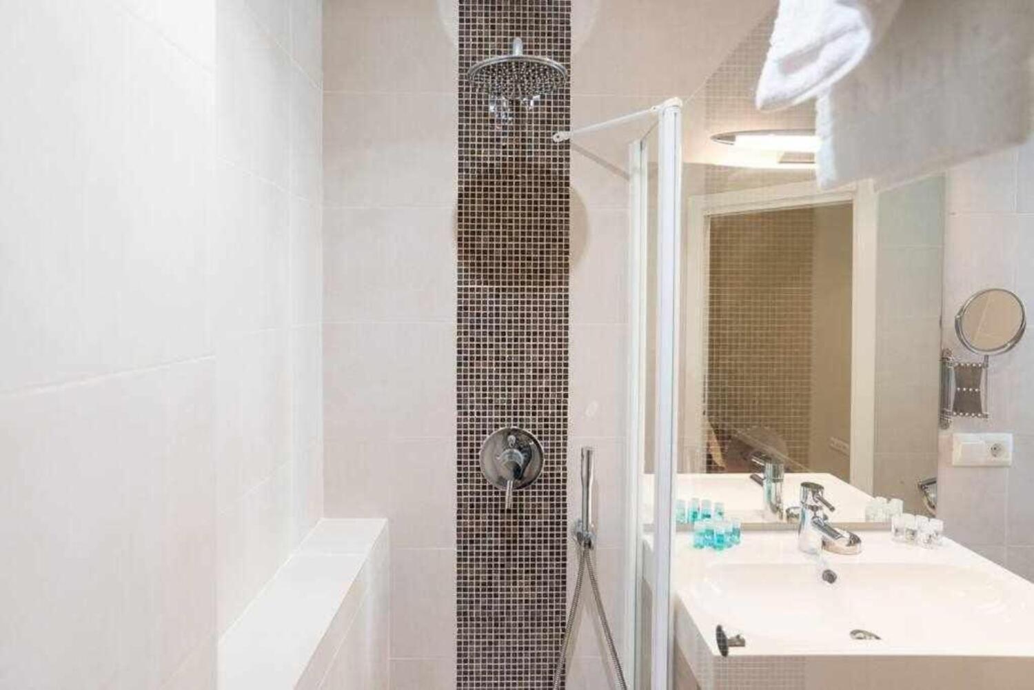 Apartamento Premium Junto A Catedral Málaga Exteriör bild